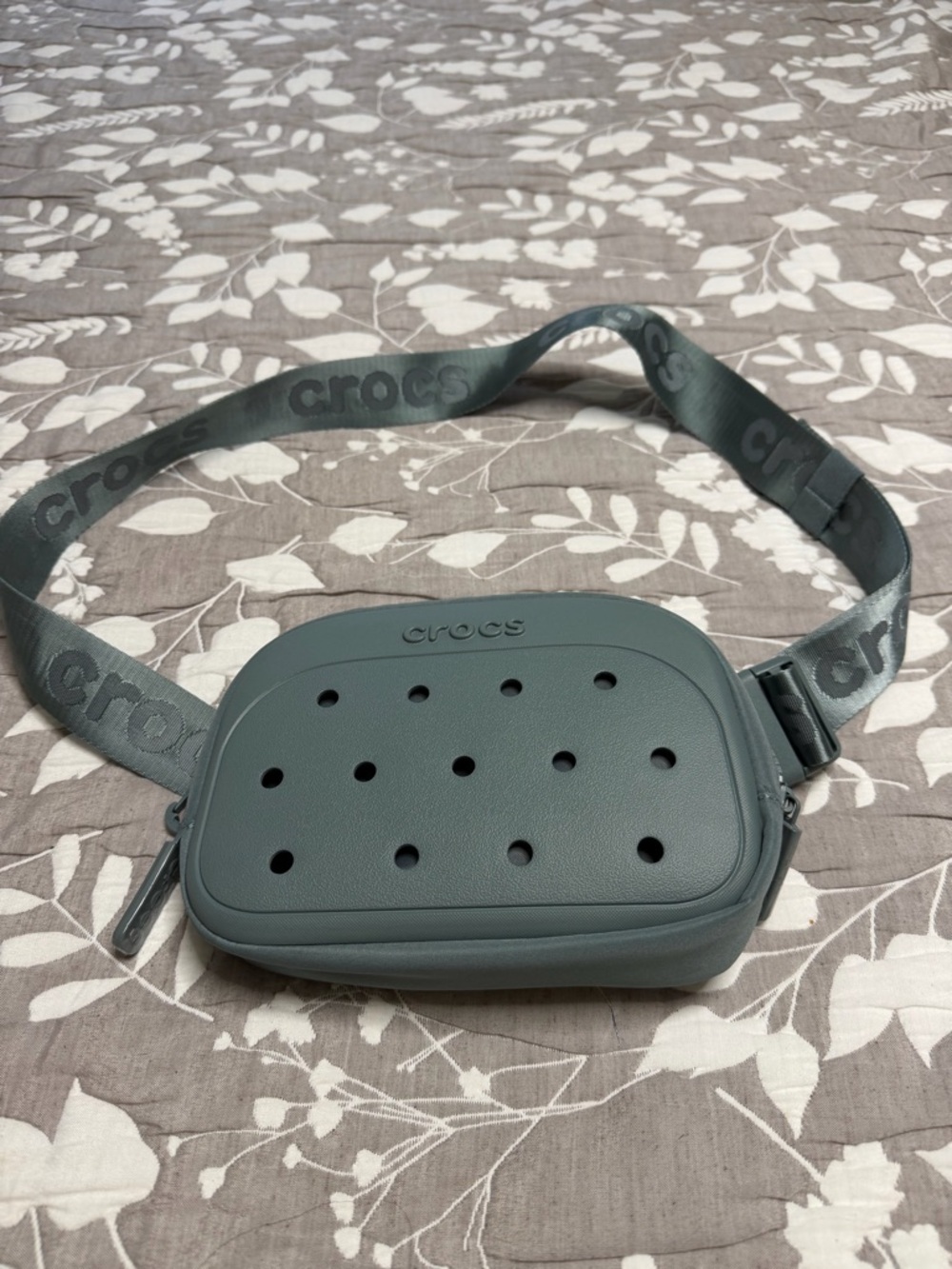 CROCS Slate Gray (Pond) Vent Hole Belt Bag